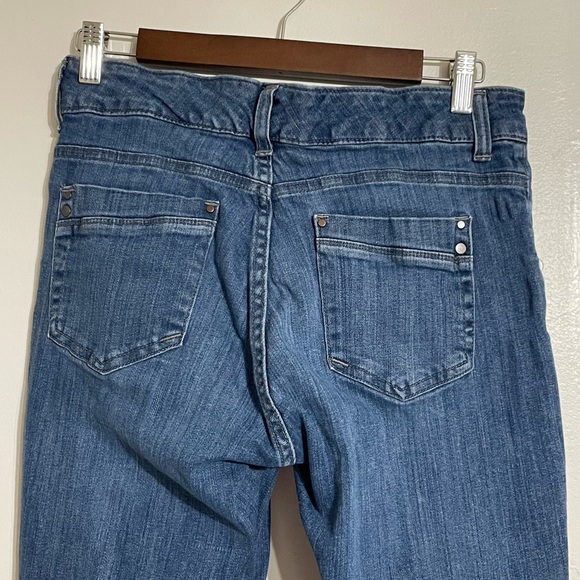 Lee Classic Blue Denim Jeans, Straight Leg, Size 10, Inseam 31 - Picture 3 of 13